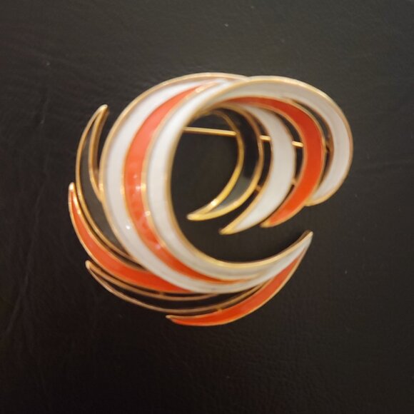 CROWN TRIFARI 60s Mad Men Mod Era Enamel SWIRL Brooch Pin & Earrings Set MINT - Picture 3 of 6